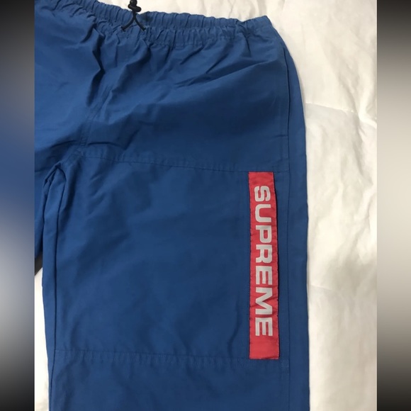 Supreme - Picture 2 of 10